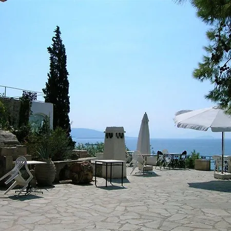 Nafsika Hotel 2*
